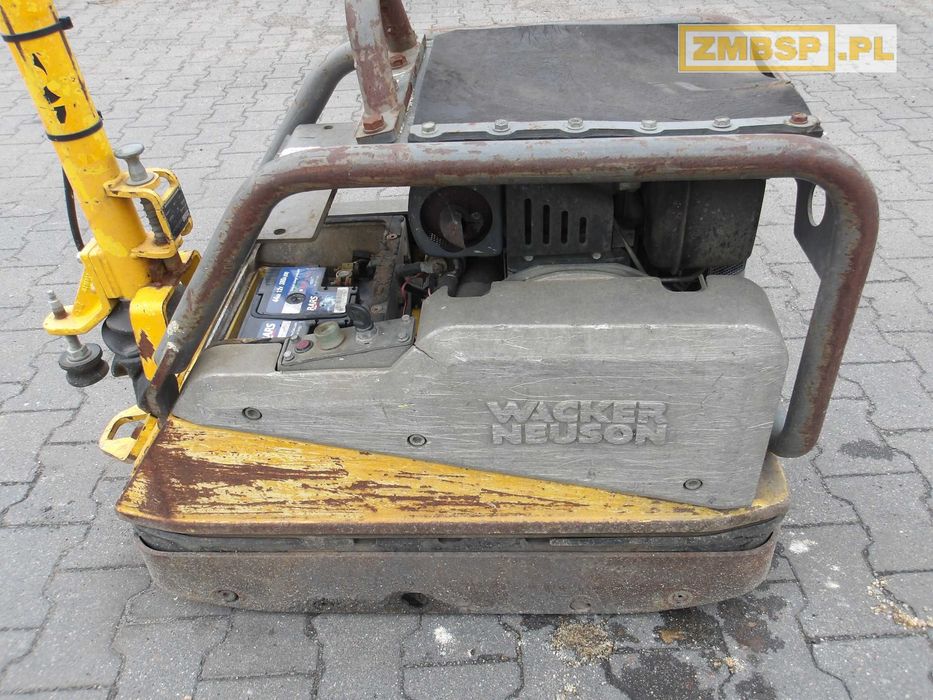Zagęszczarka rewersyjna 400 kg Wacker Neuson DPU4045 (Bomag Ammann)