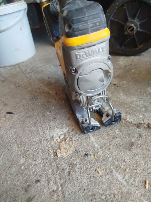 Wyrzynarka akumulatorowa DeWalt