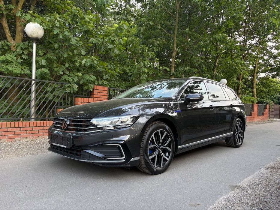 Volkswagen Passat GTE Hybryda Plug-In idealny
