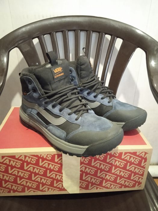 Продам vans ultrarange exo