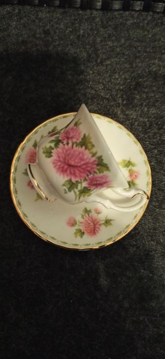 Porcelana Anglia Royal Albert Chryzantema, Listopad  DUO