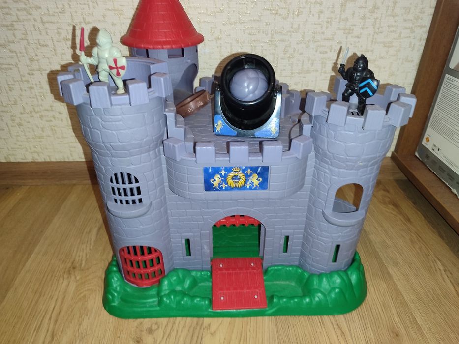 Дитяча іграшка Замок з лицарами