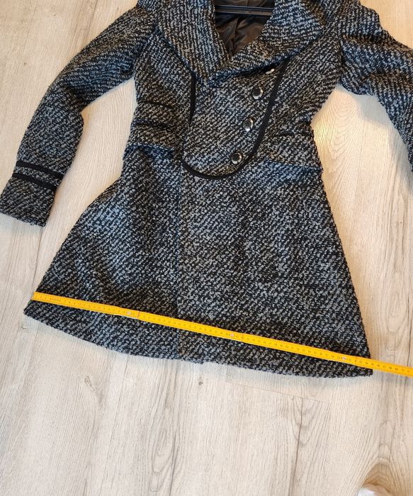 Elegancki plaszcz Bershka