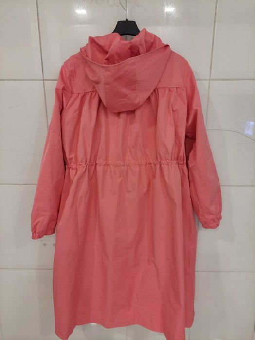 Parka/ Gabardine cor coral/ rosa salmão.