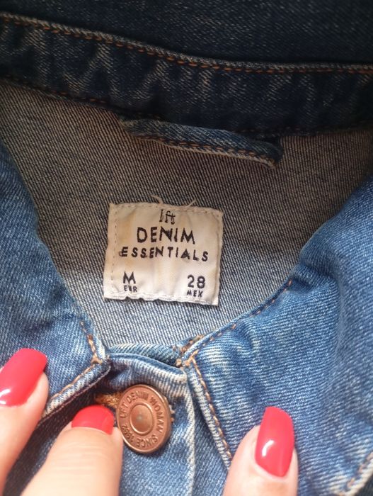 Casaco de ganga Tam M , usado uma vez.