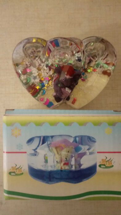 Подставки на письменный стол для ручек.