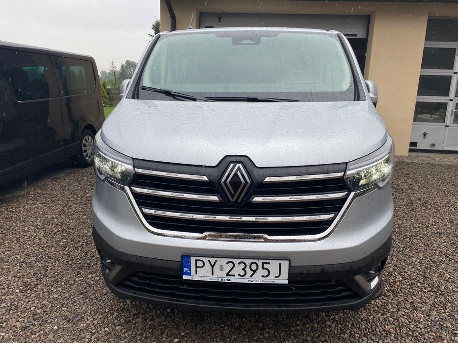 Nowy Renault Trafic 9-osobowy, rok2025, przedłużany, bez limitu