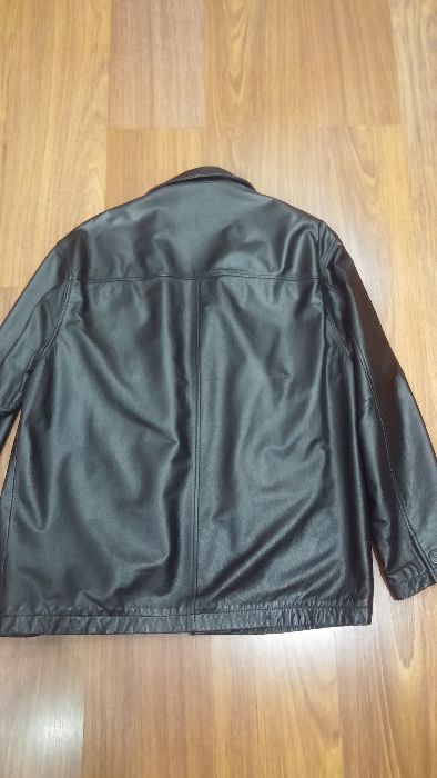 Casaco de homem em couro