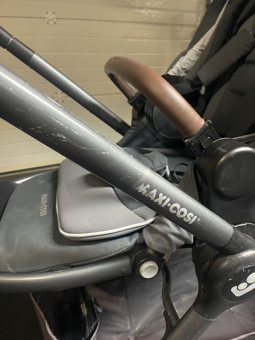 Carrinho maxi cosi com cadeira