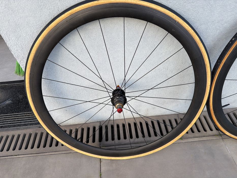 Rodas carbono com pneus novos cepo de 12