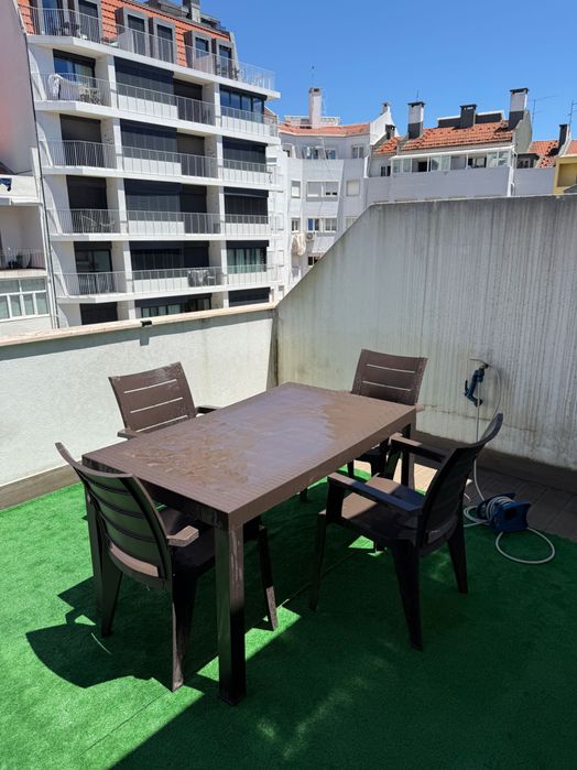 Conjunto de mesa e cadeiras exterior