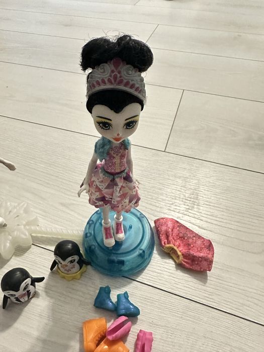 Enchantimals zestaw z łyżwami pingwiny