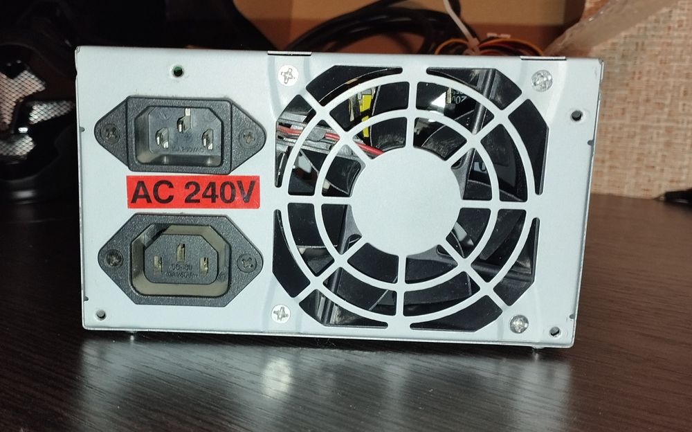 Продається материнська плата та бж, з усім крім відеокарти