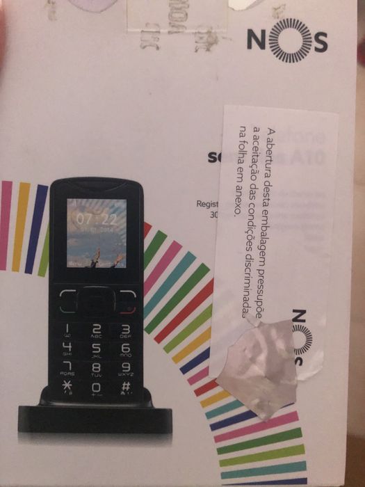 Telefone Novo movel da NOS satelite