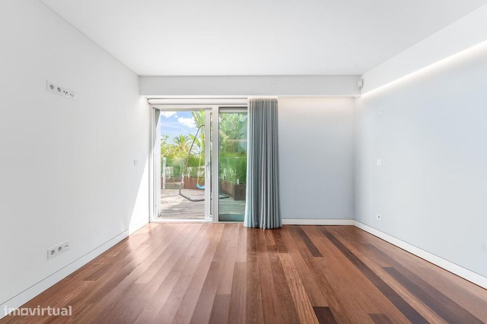 Apartamento T2 com jardim, Cascais