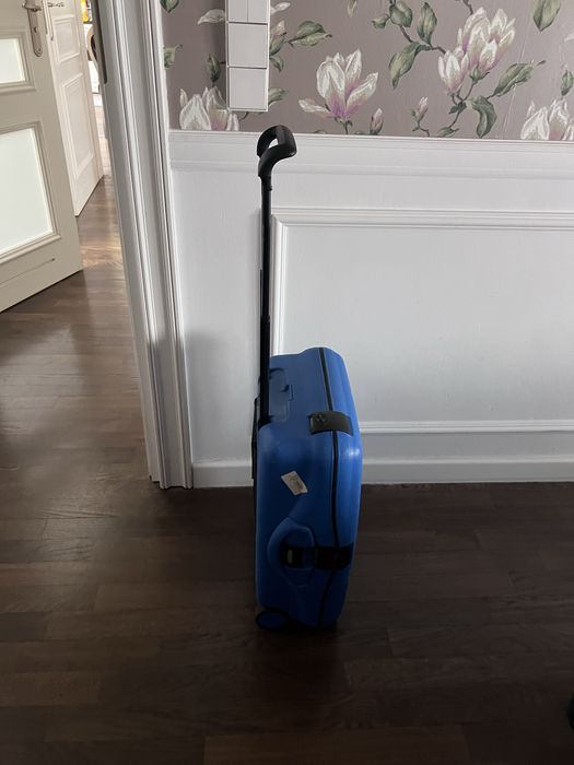Walizka kabinowa Samsonite niebieska