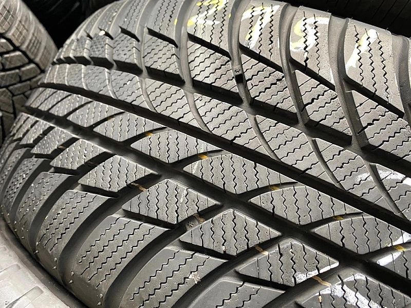 215/55r17 Bridgestone Blizz LM001_6mm_2szt_(246)