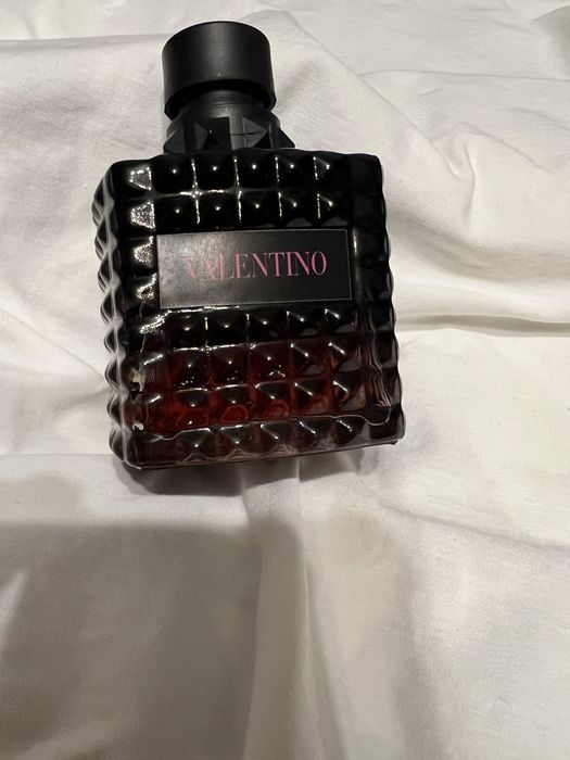 Valentino Donna Born In Roma Intense - 100мл Нові