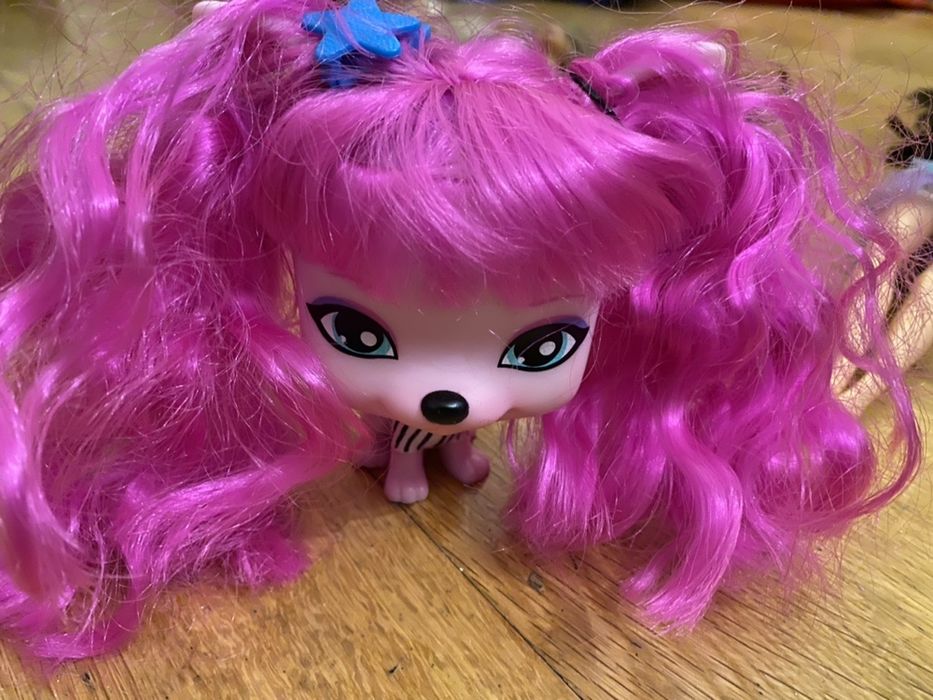 Boneca cor devrosacom cabelo