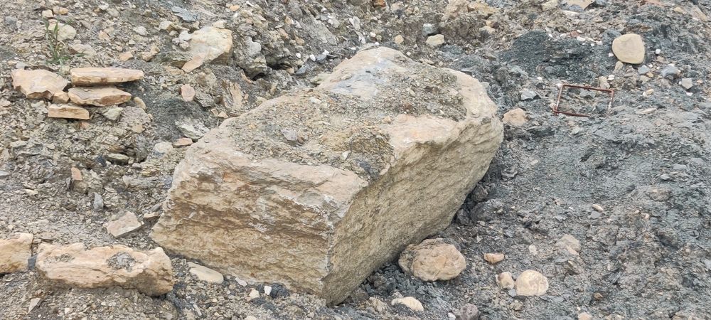 Pedra médio formato para dar