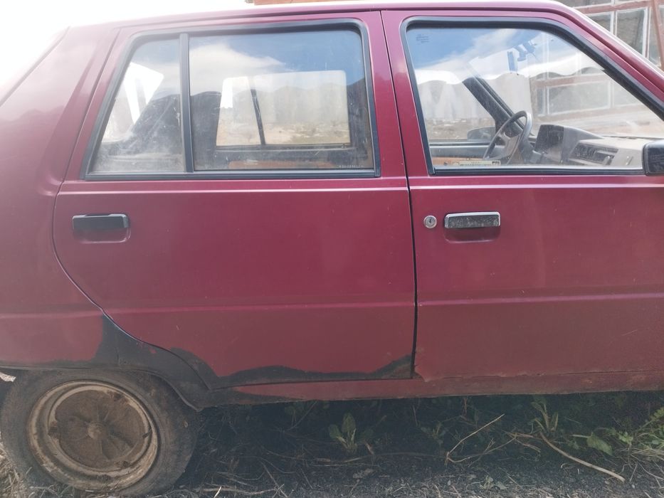 Продам на запчастини,цілком.