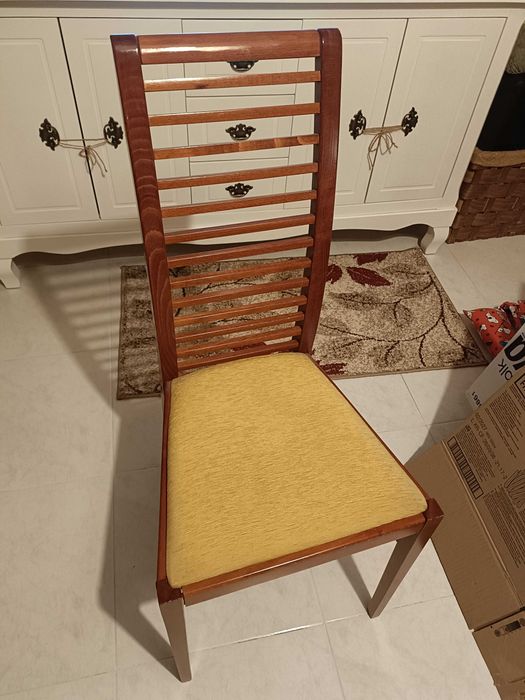 Mesa de sala extensivel e 4 cadeiras