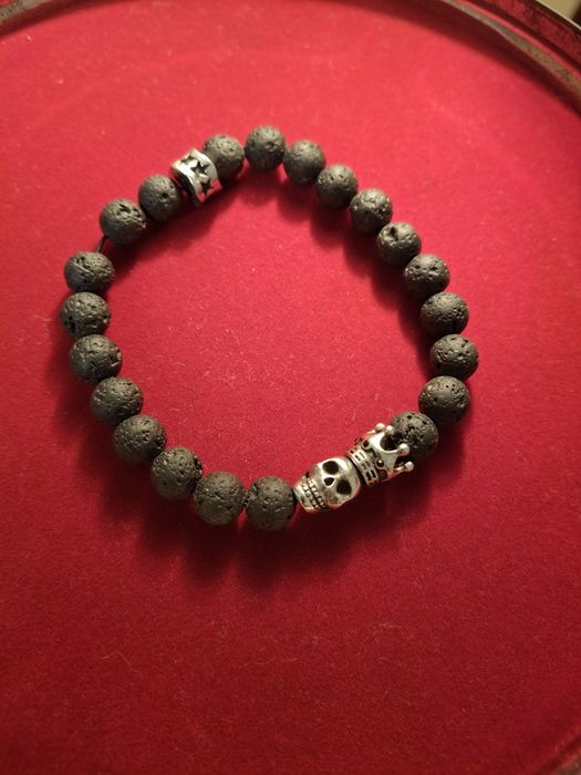 Pulseira em prata e pedras vulcânicas