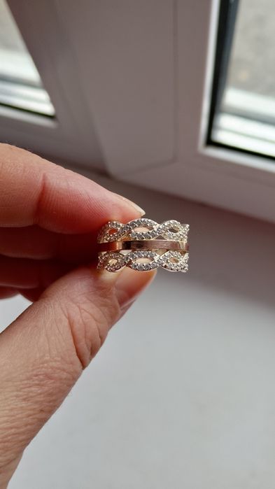 Продам срібне кільце.