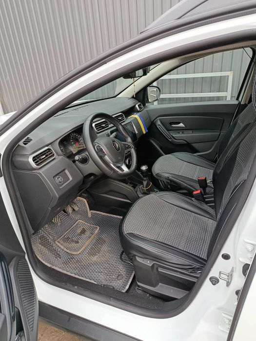Renault Duster 2023 року
