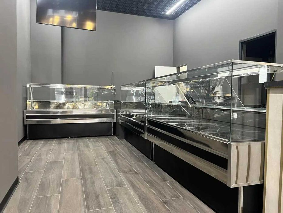 Гастрономічна холодильна вітрина гнуте скло/КУБ під м'ясо,ковбаси,рибу