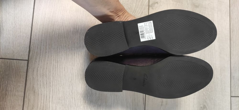 Шикарные лоферы из премиум коллекции Clarks размер 37,5-38