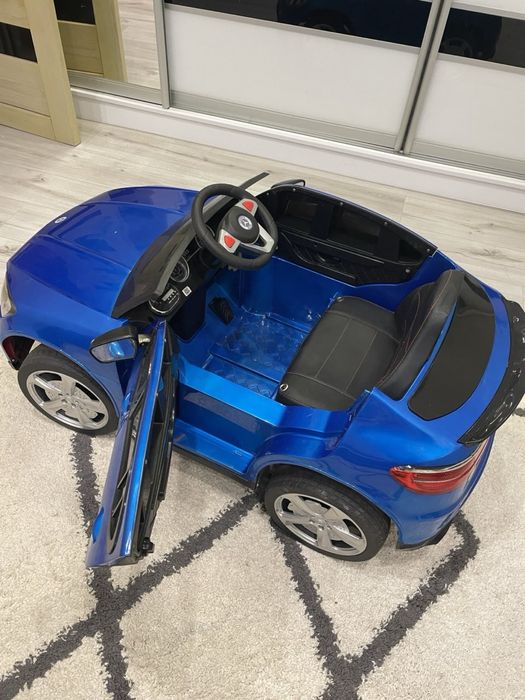 Продам детский автомобиль