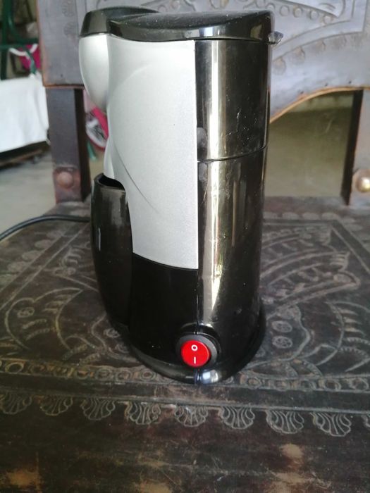 maquina de cafe ,BORAS , saravazzo , ler anuncio