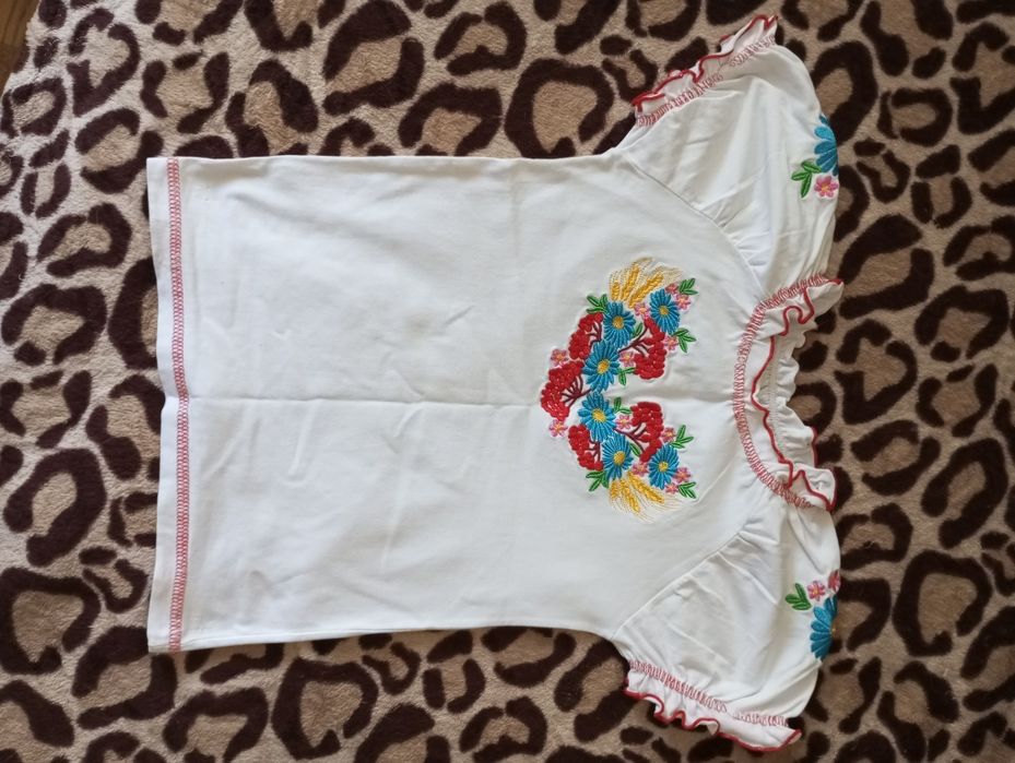 Вишиванка для девочки