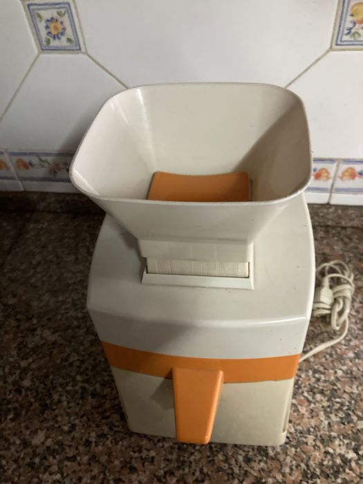 Maquina de fazer sumos em bom estado