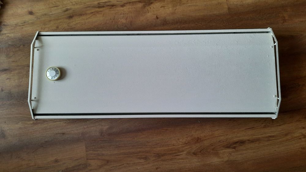 Grzejnik elektryczny  na sciane 1000W  regolowany termostat