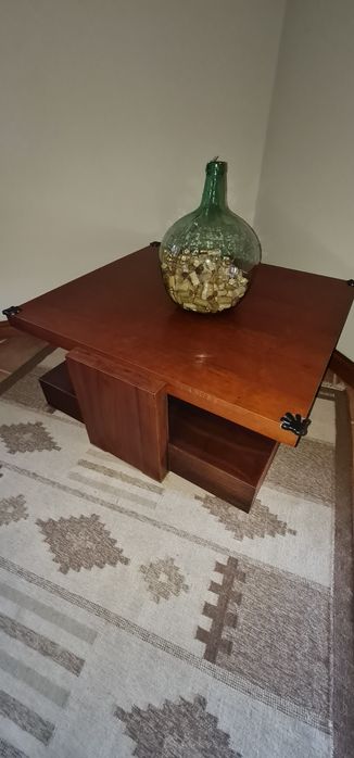 Mesa de centro em cerejeira
