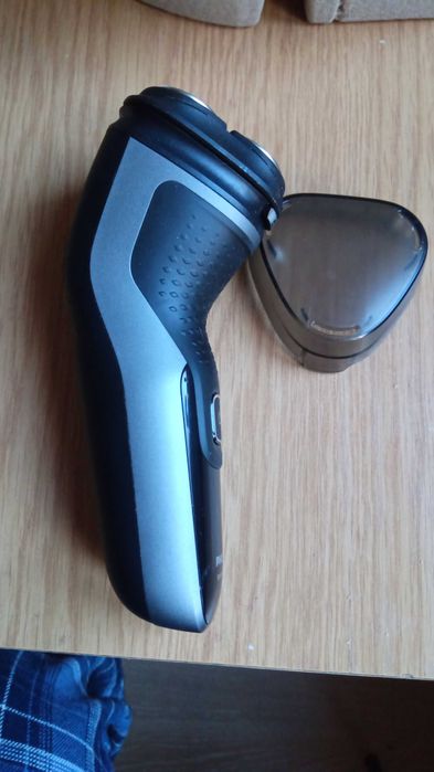 Електробритва PHILIPS S1332