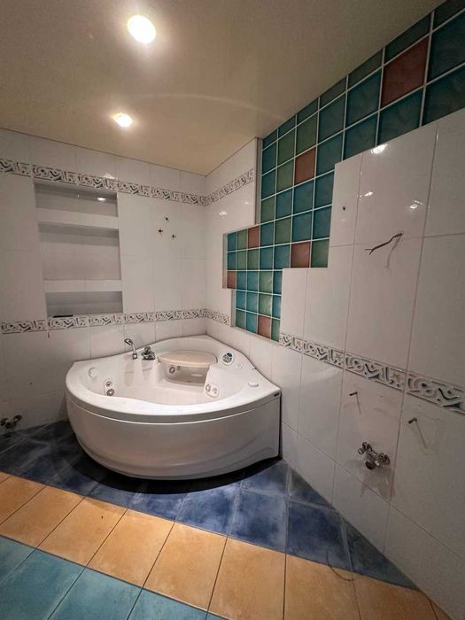 780$м2 пр-т Володимира Івасюка 22 Мінська Оболонський р-н Оазис