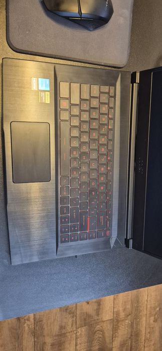 Laptop MSI  stan idealny