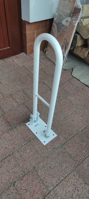 Uchwyt uchylny dla niepełnosprawnych