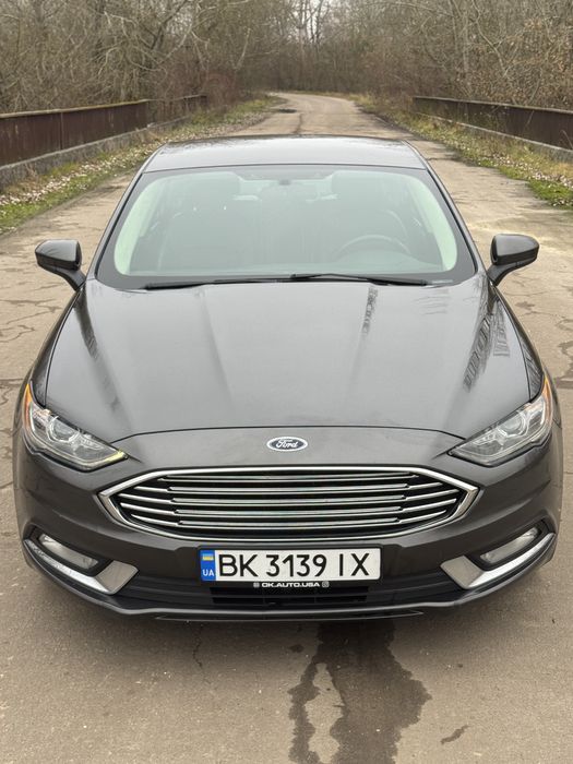 Ford Fusion 2017 рік 2.0 гібрид