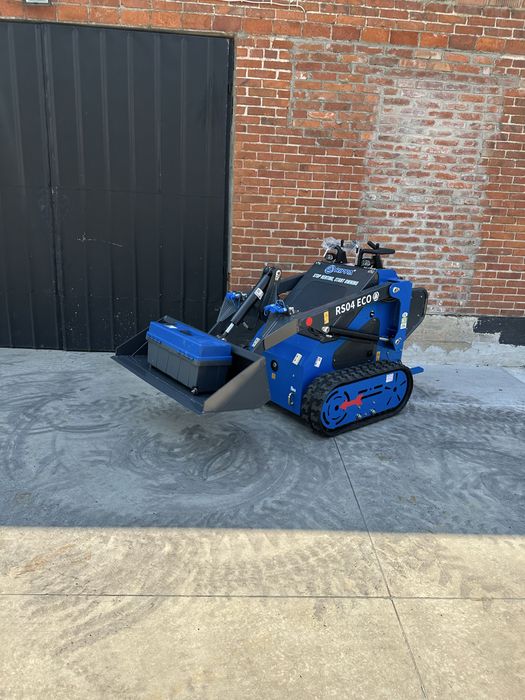 Mini ładowarka Rippa RS 04  z silnikem Briggs& Stratton