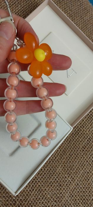 Brelok z kulkami i kwiatkiem