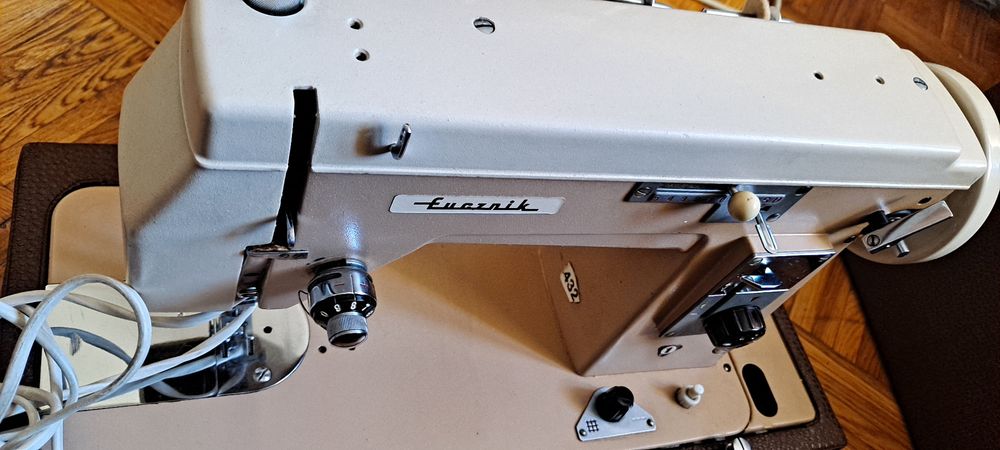 Maszyna do szycia Łucznik 432