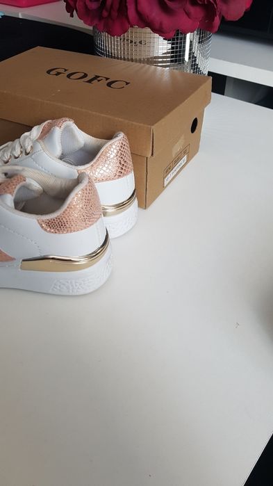 Buty dziewczęce sneakersy