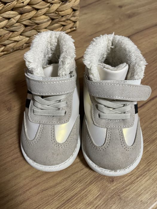 Дитячі ботінки 19 розмір