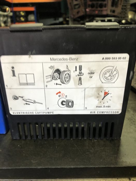 Vendo Compressor pneus  original mercedes eletrico