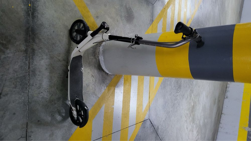 Trotinetes em bom estado