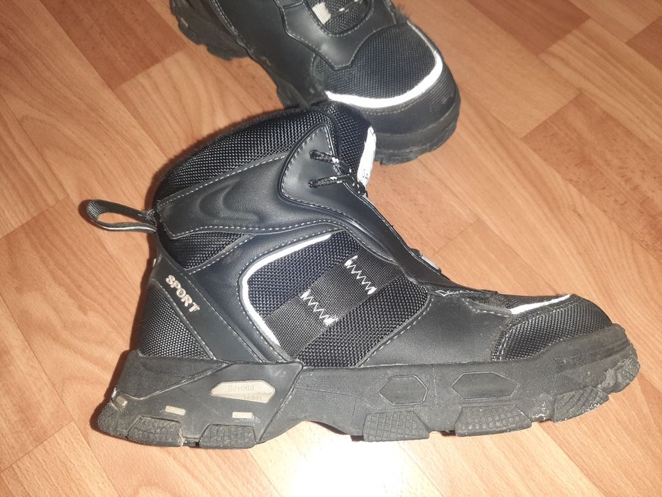 Зимові черевики для хлопчика